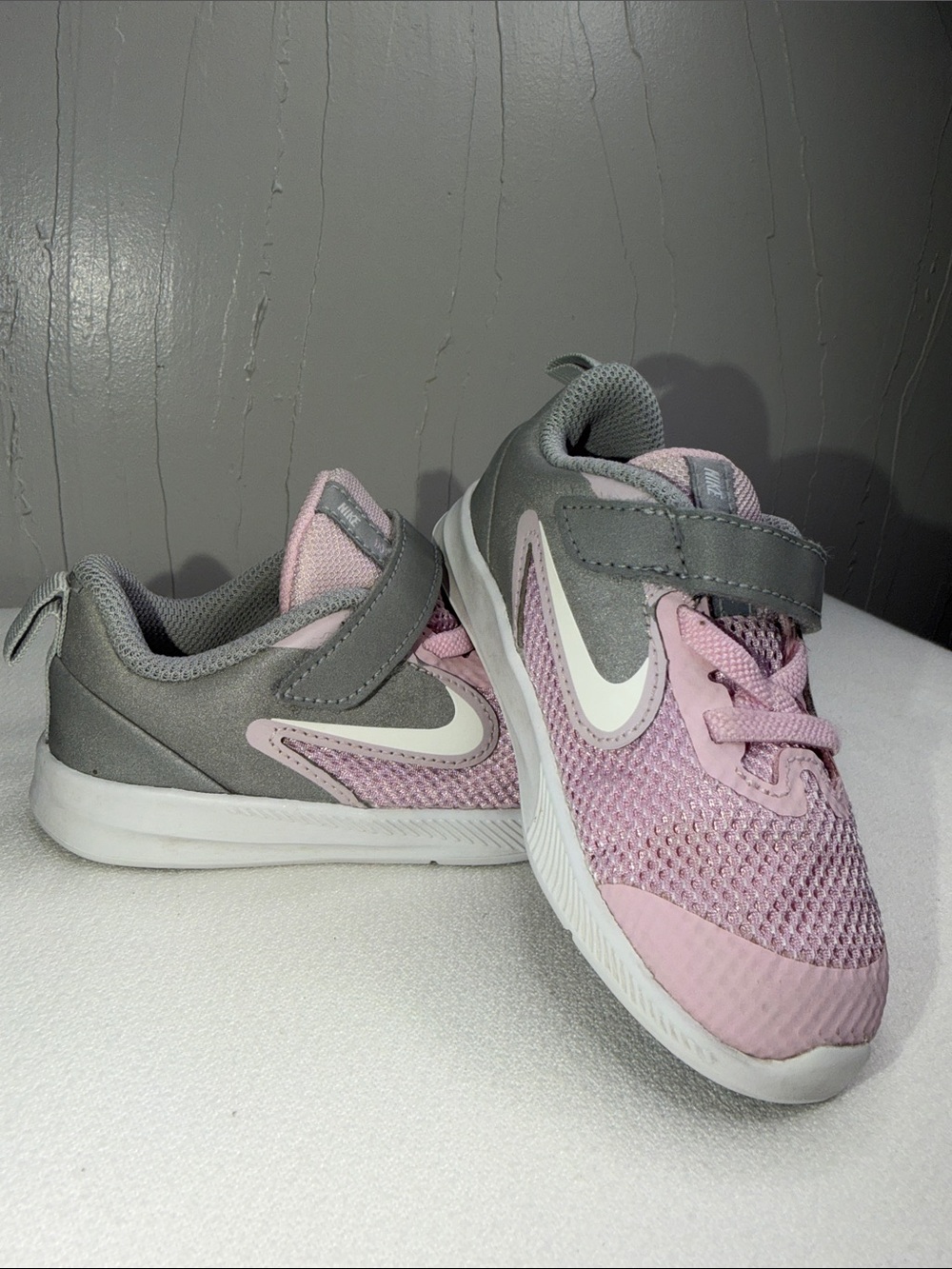Nike Kids Pink and Gray Mesh Hook-and-Loop Sneakers